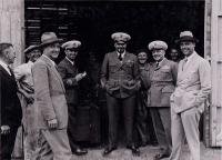 I generali Balbo e Pellegrini con i giornalisti, Shoal Harbour, luglio/agosto 1933.